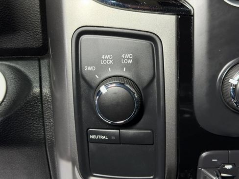 Used 2018 RAM 2500 Big Horn w/ Sport Appearance Group AWD/4WD image 30