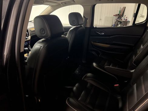 Used 2017 GMC Acadia Denali image 11