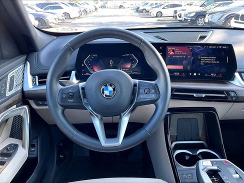 Used 2025 BMW X1 xDrive28i w/ Convenience Package image 8
