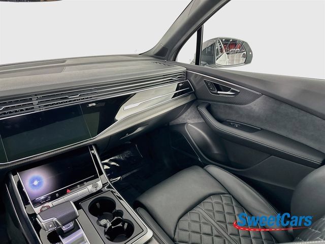 Used 2025 Audi SQ7 Premium Plus AWD/4WD image 35