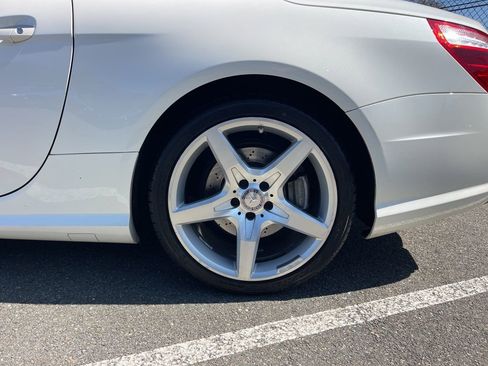 Used 2013 Mercedes-Benz SL 550 image 31