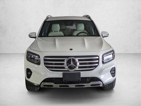 Certified 2025 Mercedes-Benz GLB 250 image 5