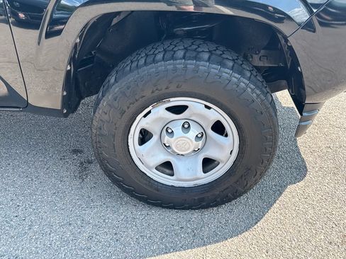 Used 2018 Toyota Tacoma SR5 AWD/4WD image 41