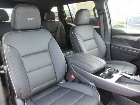 New 2026 Buick Enclave Sport Touring w/ Power Package image 8