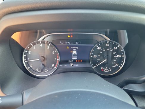 Certified 2024 Nissan Titan SV w/ SV Convenience Package RWD image 18