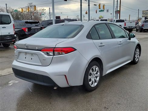 Used 2024 Toyota Corolla LE image 6