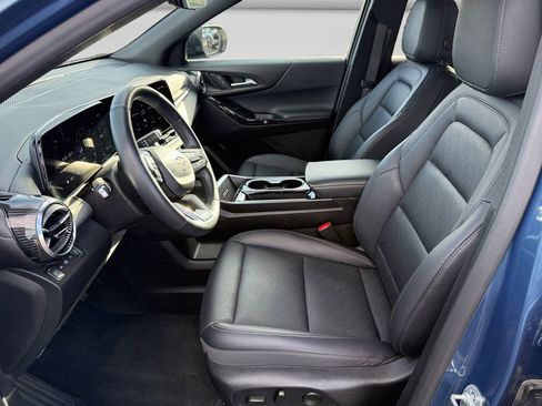 Used 2025 Chevrolet Equinox LT w/ Convenience Package II image 10