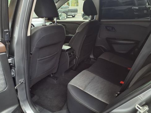 Used 2021 Nissan Rogue S image 18