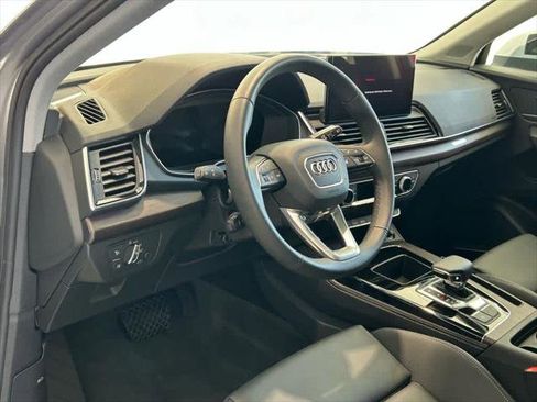 Certified 2025 Audi Q5 2.0T Premium Plus image 9