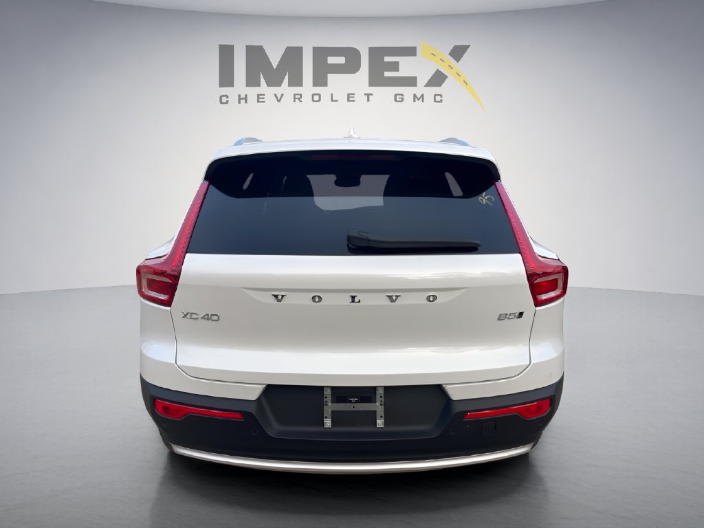 Used 2024 Volvo XC40 B5 Ultimate w/ Climate Package AWD/4WD image 4