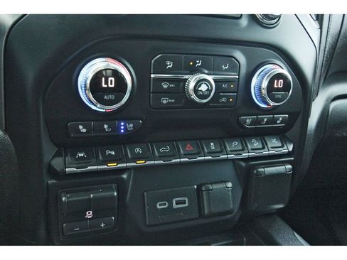 Used 2020 GMC Sierra 1500 Denali w/ Denali Ultimate Package AWD/4WD image 24
