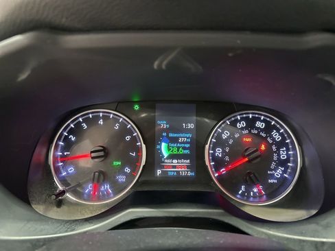 Used 2019 Toyota RAV4 XLE w/ Convenience Package AWD/4WD image 9