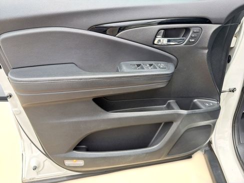 Used 2016 Honda Pilot Elite image 13