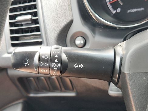 Used 2018 Mitsubishi Outlander Sport ES AWD/4WD image 29