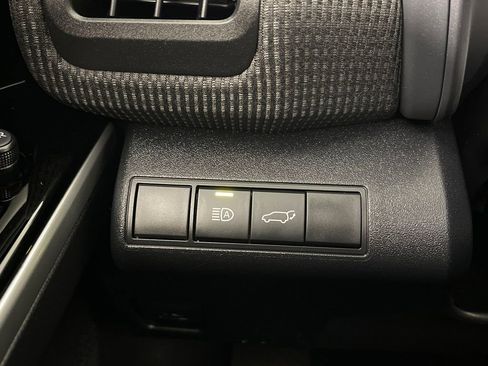 Certified 2025 Toyota bZ4X FWD image 27