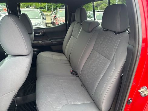 Used 2019 Toyota Tacoma TRD Sport w/ Technology Package AWD/4WD image 34