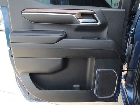 Used 2023 Chevrolet Silverado 1500 LT image 35