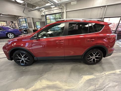 Used 2016 Toyota RAV4 SE image 35