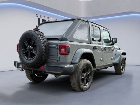 Used 2021 Jeep Wrangler Unlimited Sahara image 5