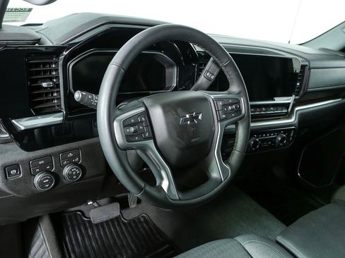 Used 2026 Chevrolet Silverado 1500 RST AWD/4WD image 4