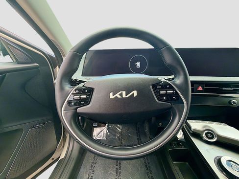 Used 2024 Kia EV6 Wind w/ Wind Technology Package AWD/4WD image 18