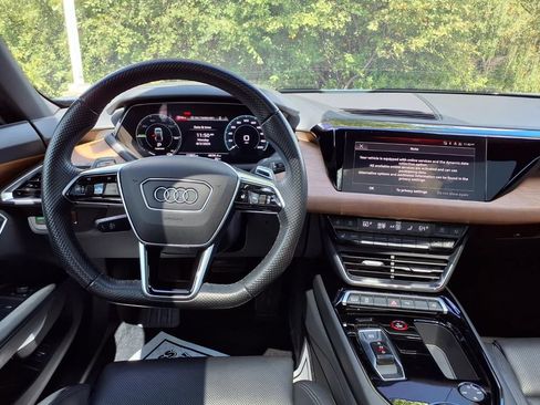 Used 2023 Audi e-tron GT Premium Plus AWD/4WD image 14