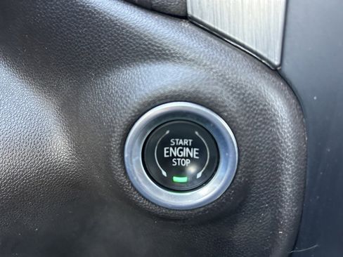 Used 2022 GMC Sierra 3500 Denali image 36