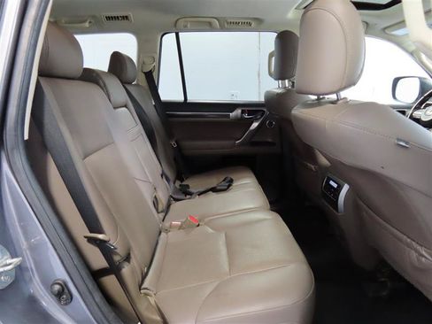 Used 2022 Lexus GX 460 Premium w/ Premium Plus Package AWD/4WD image 29