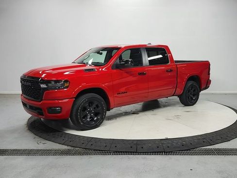 Used 2025 RAM 1500 Big Horn AWD/4WD image 4