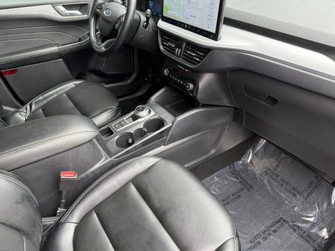 Used 2024 Ford Escape Platinum AWD/4WD image 18