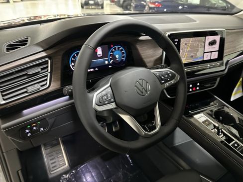 New 2026 Volkswagen Atlas SEL Premium R-Line AWD/4WD image 15