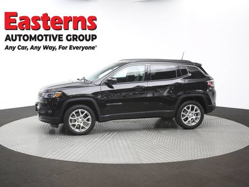 Used 2024 Jeep Compass Latitude AWD/4WD image 57