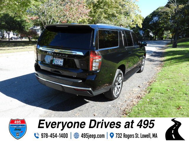 Used 2024 Chevrolet Suburban LT w/ LT Signature Package AWD/4WD image 5