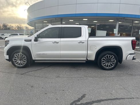 Used 2023 GMC Sierra 1500 Denali Ultimate image 8