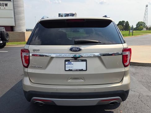Used 2017 Ford Explorer Limited FWD image 12