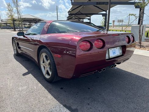 Used 2003 Chevrolet Corvette Coupe w/ Preferred Equipment Group RWD image 6