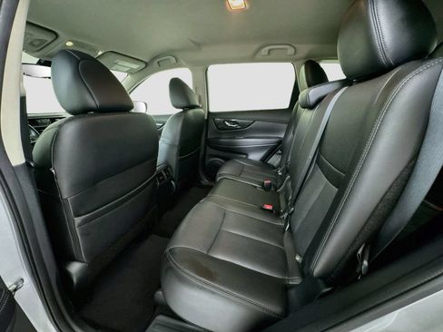 Used 2018 Nissan Rogue SL AWD/4WD image 24
