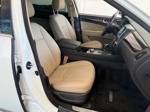 Used 2012 Hyundai Equus Signature RWD image 18