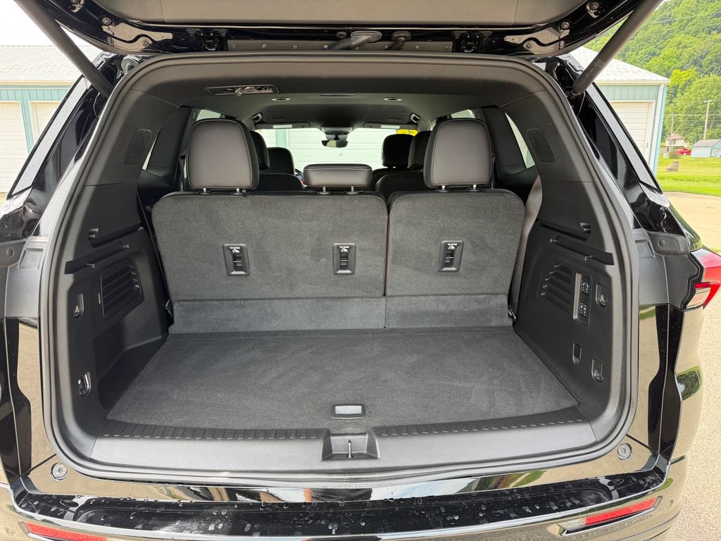 Used 2026 Buick Enclave Sport Touring w/ Super Cruise Package FWD image 11