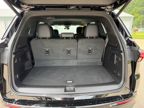 Used 2026 Buick Enclave Sport Touring w/ Super Cruise Package FWD image 11