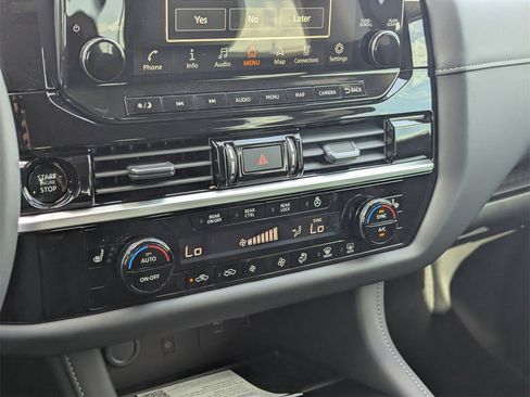 New 2025 Nissan Pathfinder SL image 19