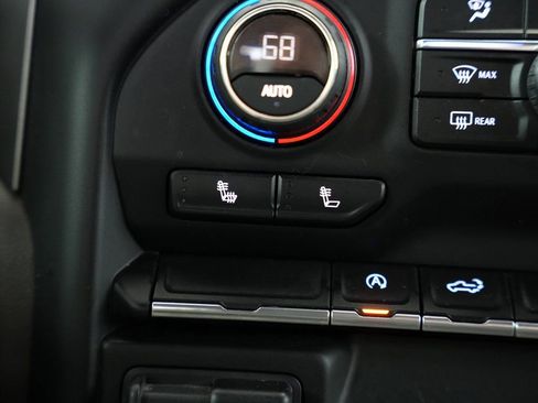 Used 2019 Chevrolet Silverado 1500 LT w/ Texas Edition image 24