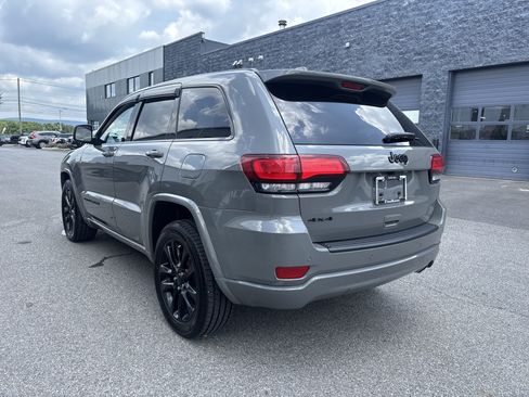 Used 2020 Jeep Grand Cherokee Altitude AWD/4WD image 8