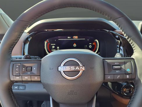 New 2026 Nissan Pathfinder Platinum image 9