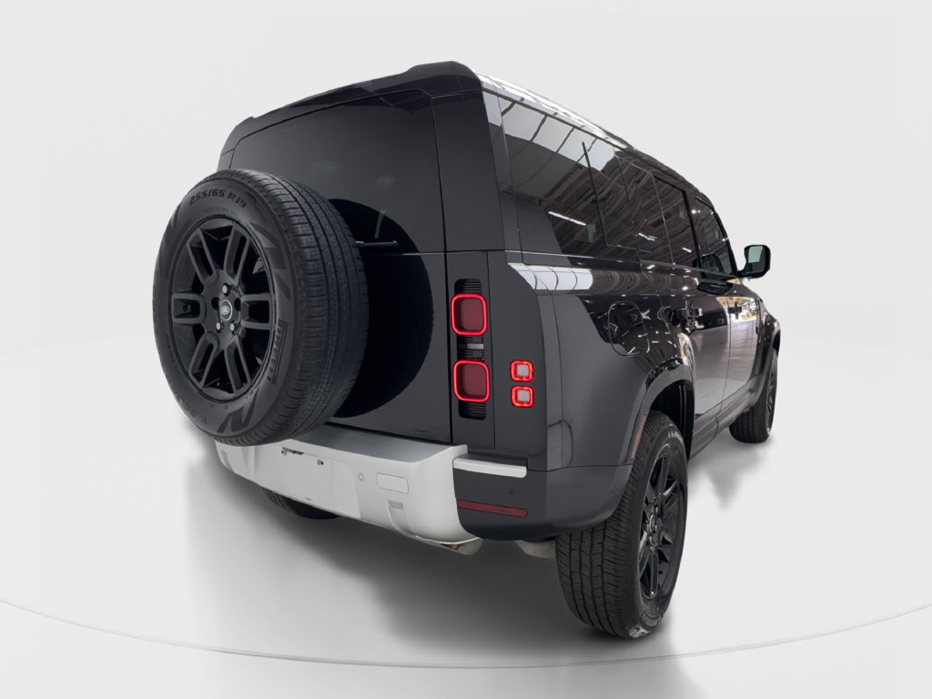 Used 2025 Land Rover Defender 110 S AWD/4WD image 11