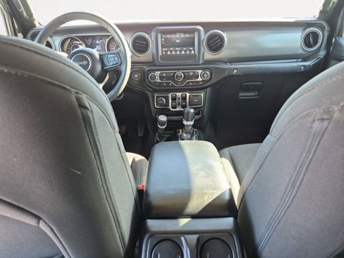 Used 2023 Jeep Gladiator Sport image 3