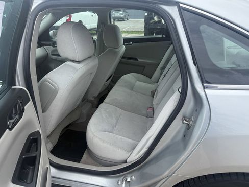 Used 2012 Chevrolet Impala LT FWD image 18