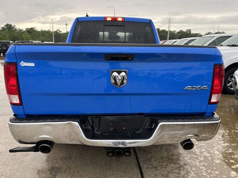 Used 2018 RAM 1500 SLT AWD/4WD image 16