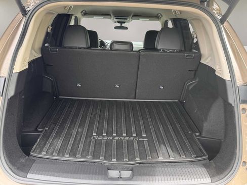 Used 2025 Nissan Rogue SV AWD/4WD image 9