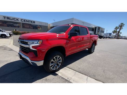 Used 2025 Chevrolet Silverado 1500 LT AWD/4WD image 4